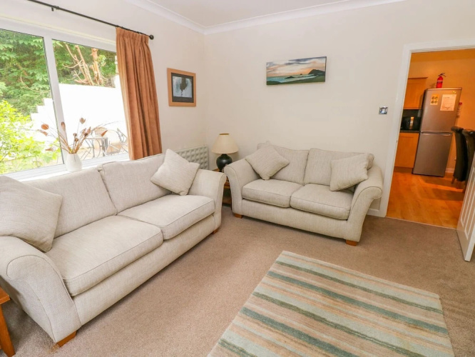 1 Glenvale