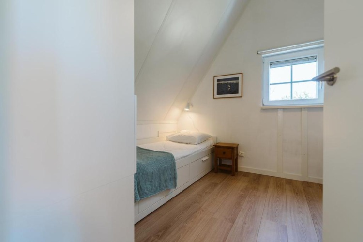 3 Bedrooms Cottage