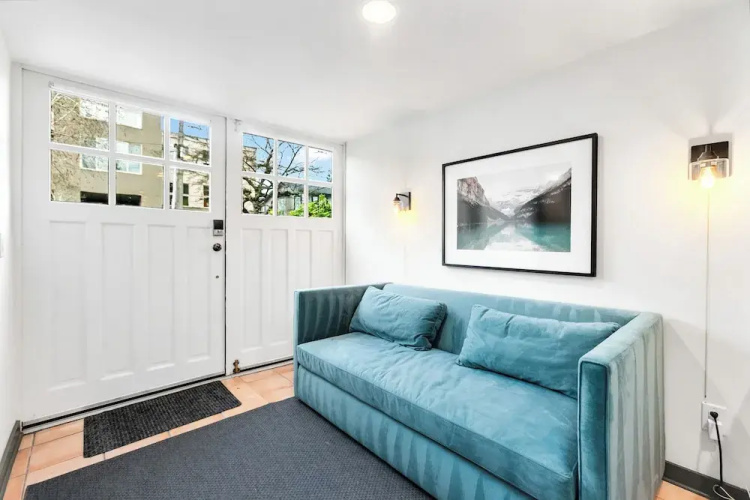 Montlake Studio in Spite House