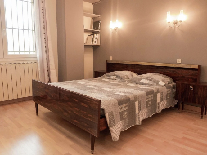 Attractive Villa in Roquemaure With Swimming Pool