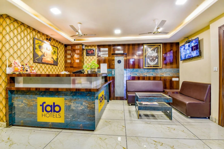 Raj Palace I by FabHotel