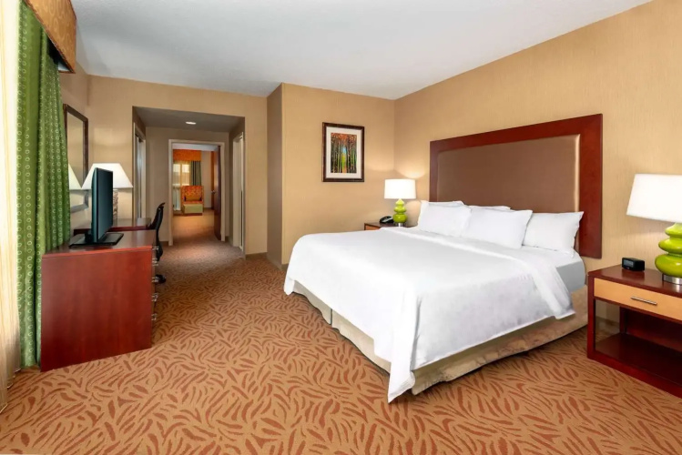 Embassy Suites by Hilton Omaha La Vista Hotel & Conference Center