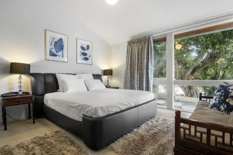 5-bed Haven With Pool Minutes From Beaches