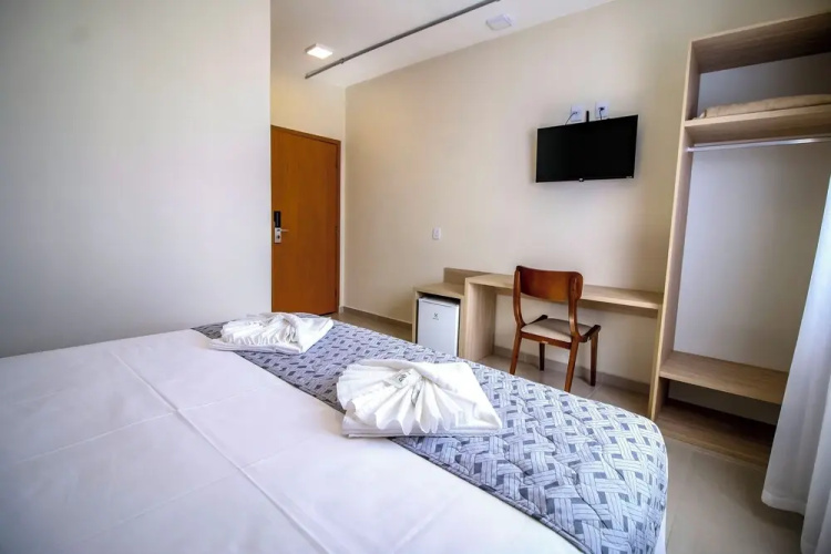 Mlg Hotel