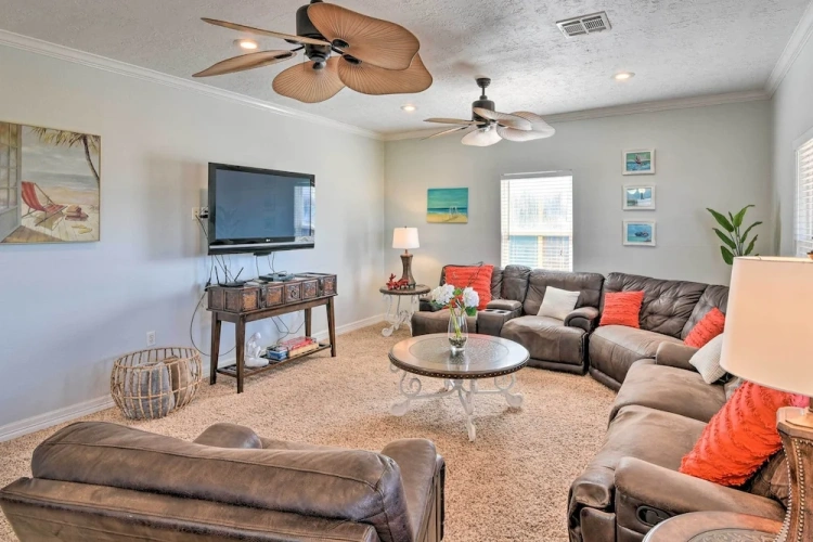 3 Bedrooms Cottage