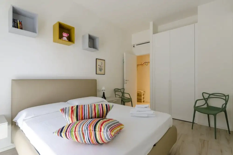 Apartment with balcony