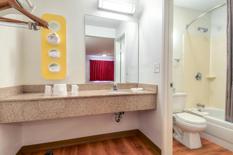 Motel 6 Carlsbad East photo 12