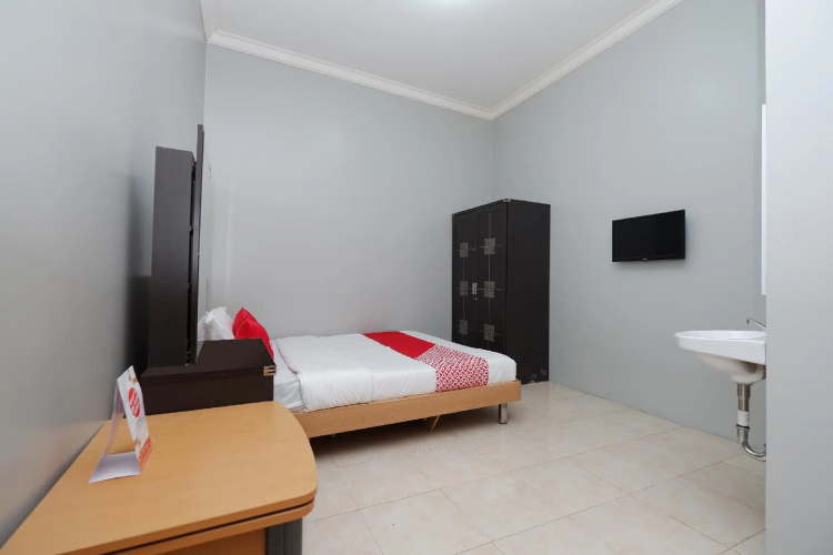 OYO 2737 D'kost