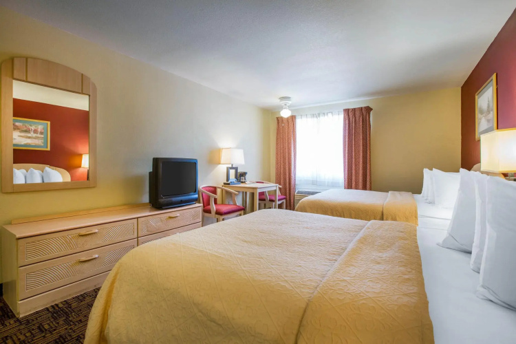 Quality Inn & Suites Weed - Mount Shasta