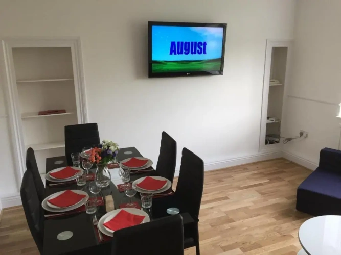 2 Bedrooms Deluxe Apartment
