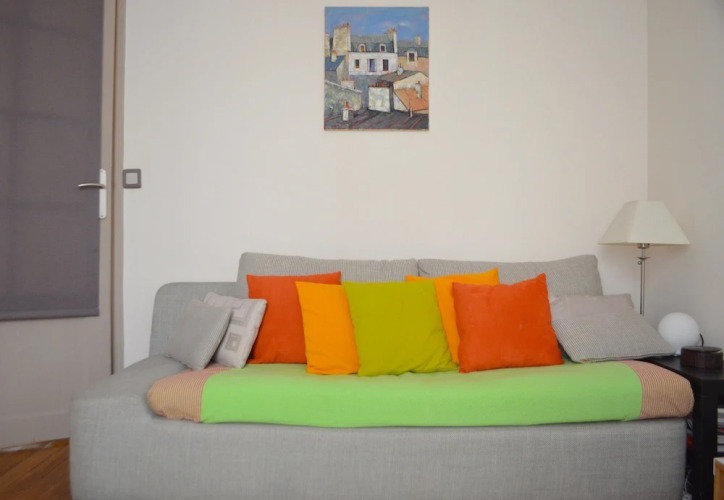 Bright Montmartre 1 Bedroom Flat - Image 4