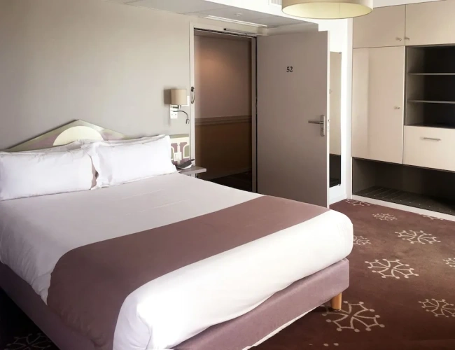 Superior Double room with city view