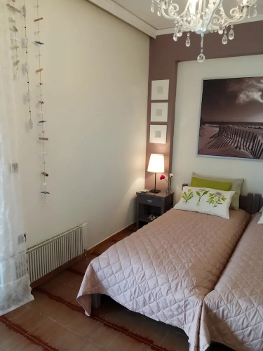 Top floor cozy apartment near the beach