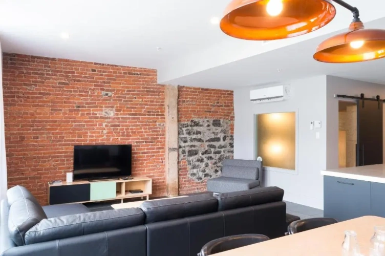 2 Bedrooms Double Apartment with city view