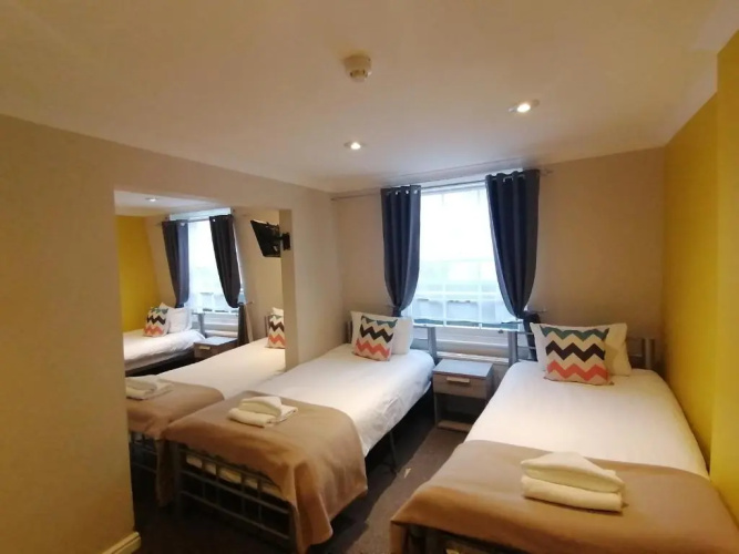 Smart Hyde Park View - Hostel