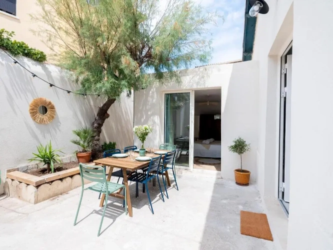 2 Bedrooms Cottage