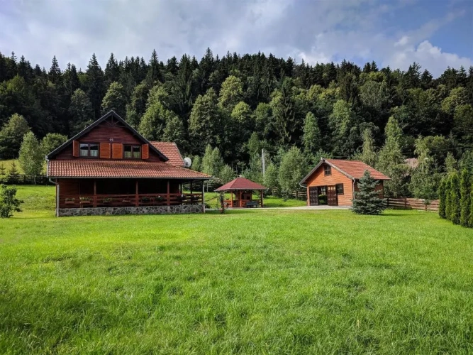 3 Bedrooms Triple Cottage