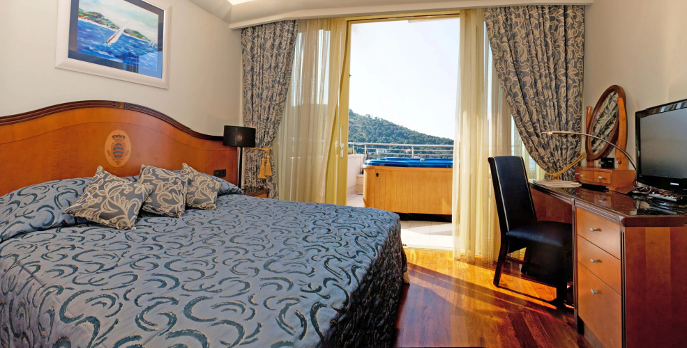 Hotel More