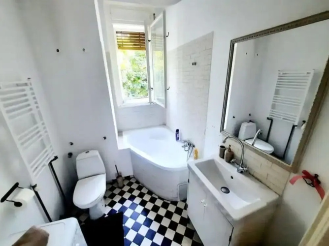 Apartment in Historic Building - Sleeps 4
