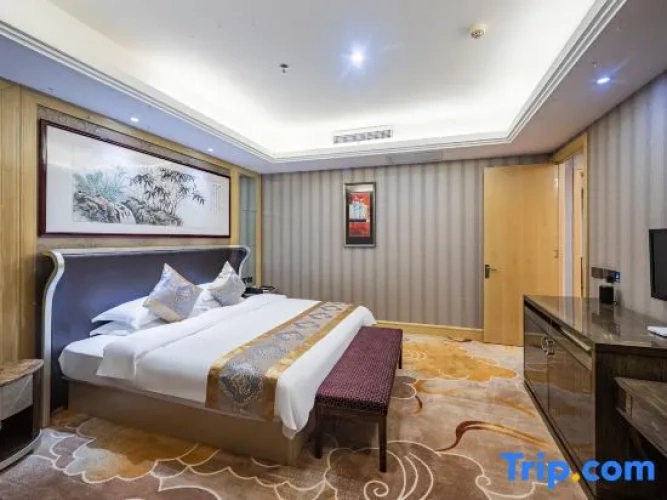 Deluxe Double Suite with river view