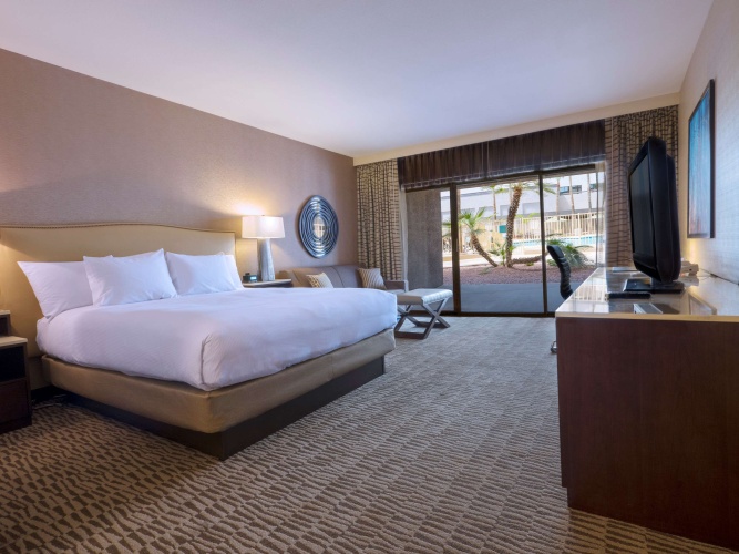 Hilton Phoenix Airport photo 7