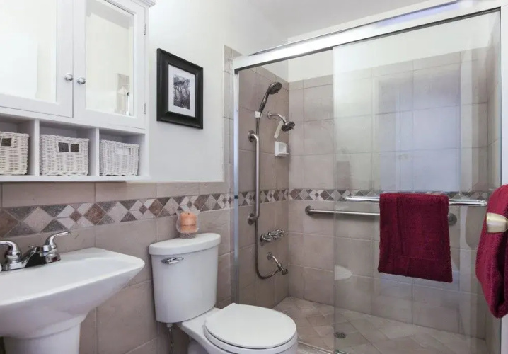 2BR Fabulous Palm Desert Condo by RedAwning
