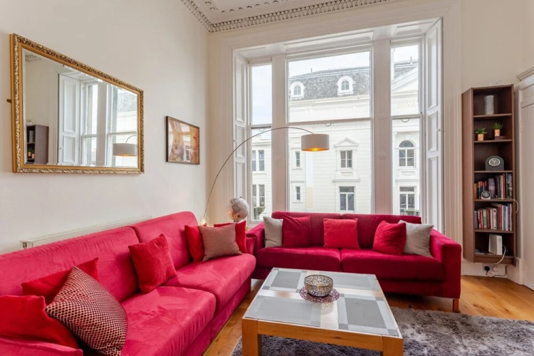 2 Bedroom Flat in Central Edinburgh