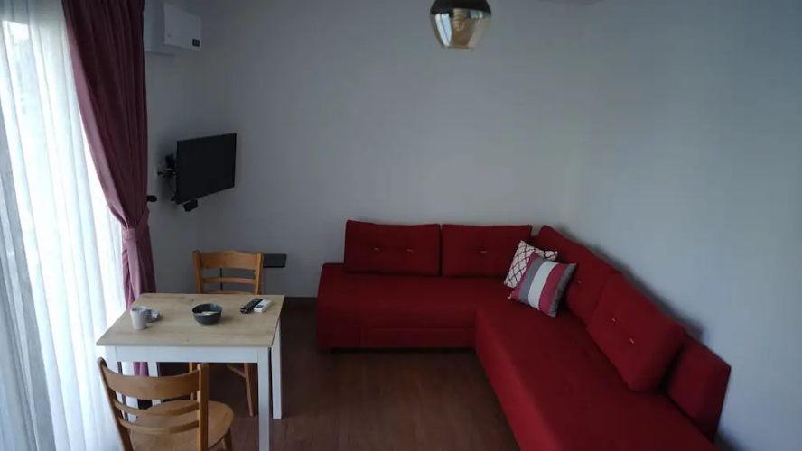Karyada Hotel