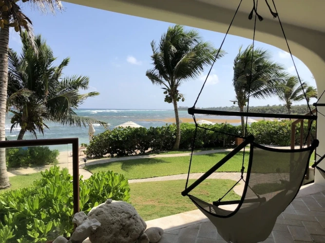 3 Bedrooms Villa with balcony and beachfront