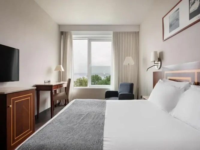 Double room with view