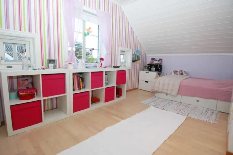 5 Bedrooms Apartment