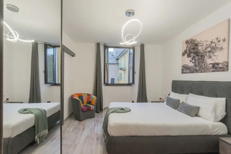 Bell Tower Square by Rent all Como