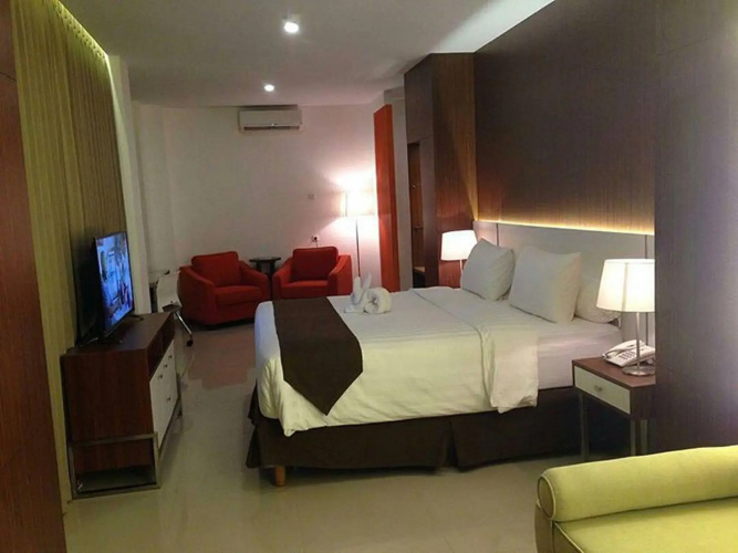 Front One Hotel Pamekasan Madura