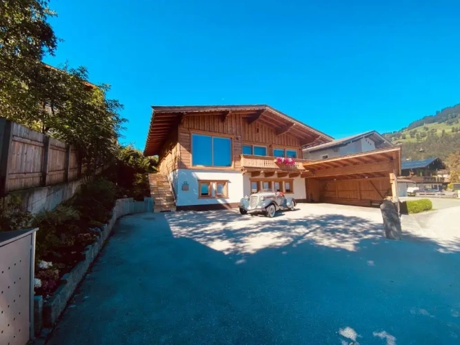 4 Bedrooms Double Cottage