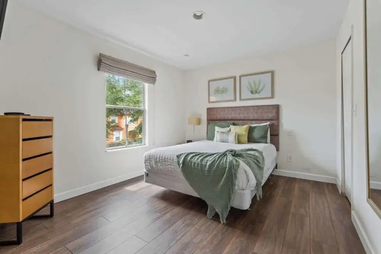 Pet Friendly 4 BR With Hot Tub