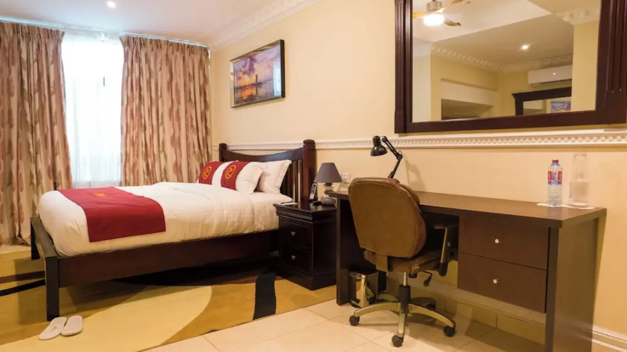 Zimansky Hotel