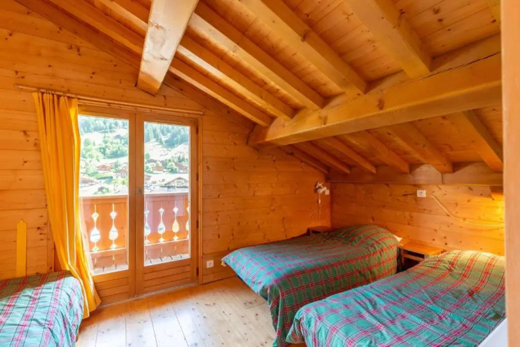 Charming Apartment Near The Slopes!