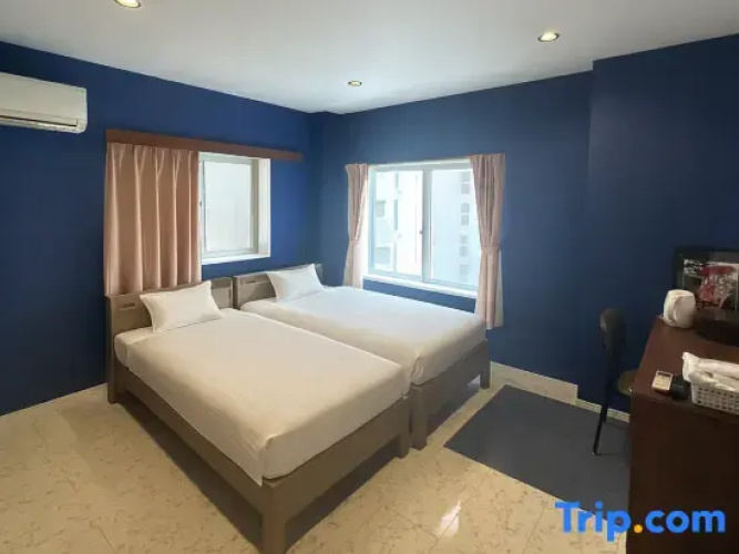 Standard Triple Family room