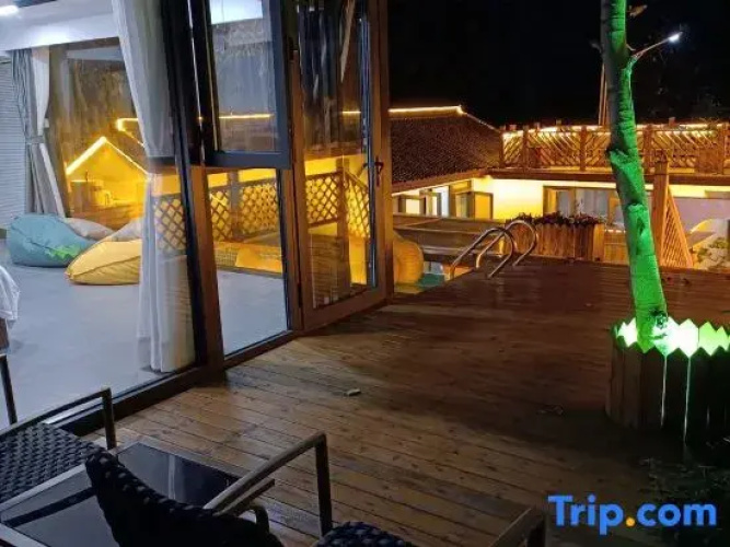 Supreme Home and Three lane Homestay