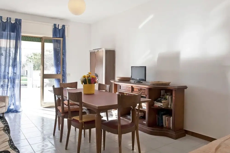 2 Bedrooms Cottage