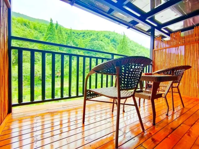 Standard Quadruple room with mountain view