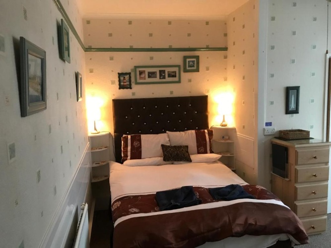 Classic Double room with partial sea view