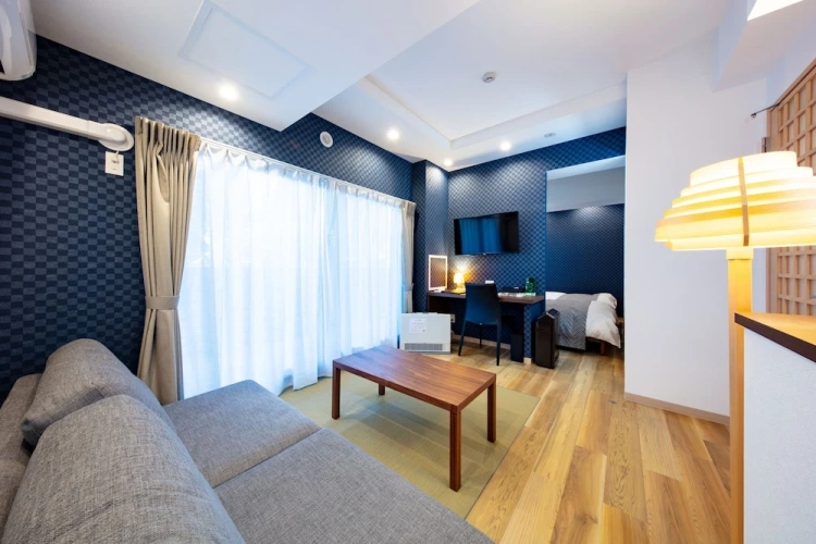 Standard Triple room