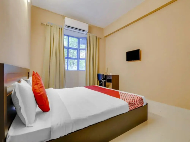 Aqualura By OYO Rooms