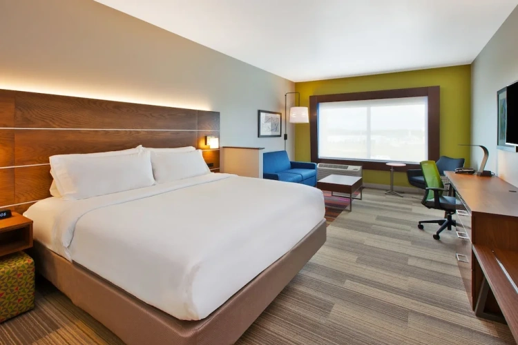 Quadruple Suite