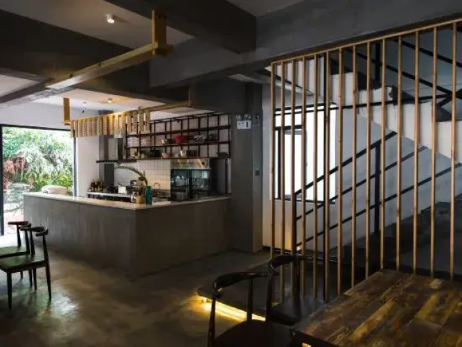 Lanhai Xiaozhu Hostel