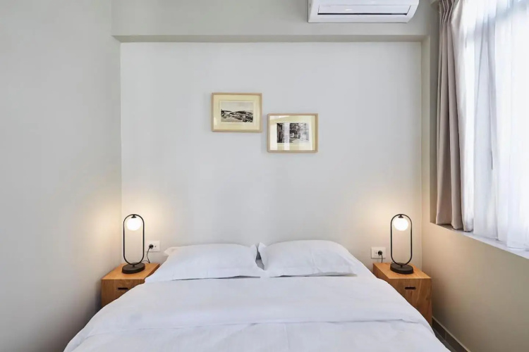 Be based near Acropolis, in an exquisite studio!