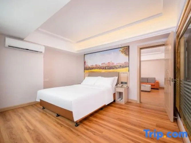 1 Bedroom Deluxe Suite