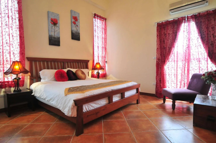 Full Sun House B&B
