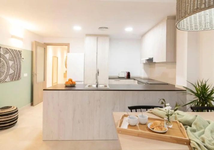 2 Bedrooms Apartment